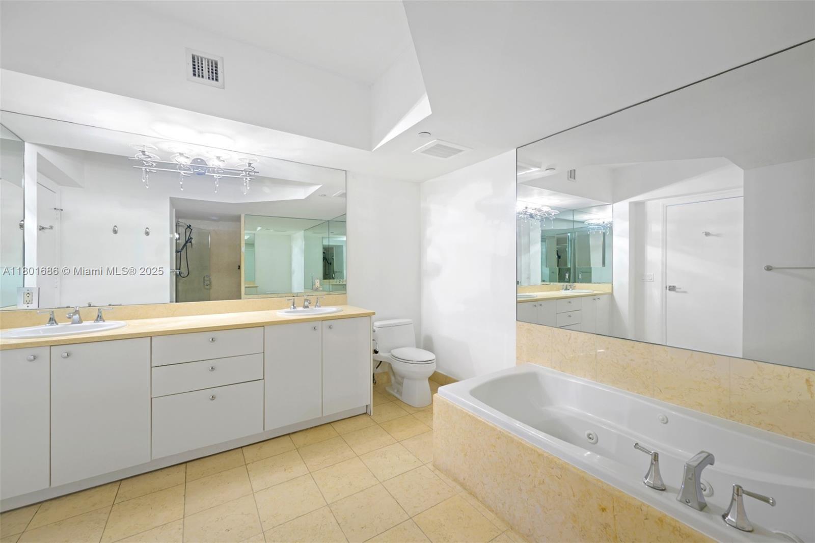 TURNBERRY VLG NO TOWER CO - Residential Lease