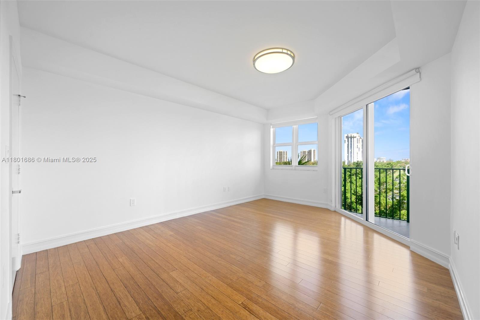 TURNBERRY VLG NO TOWER CO - Residential Lease