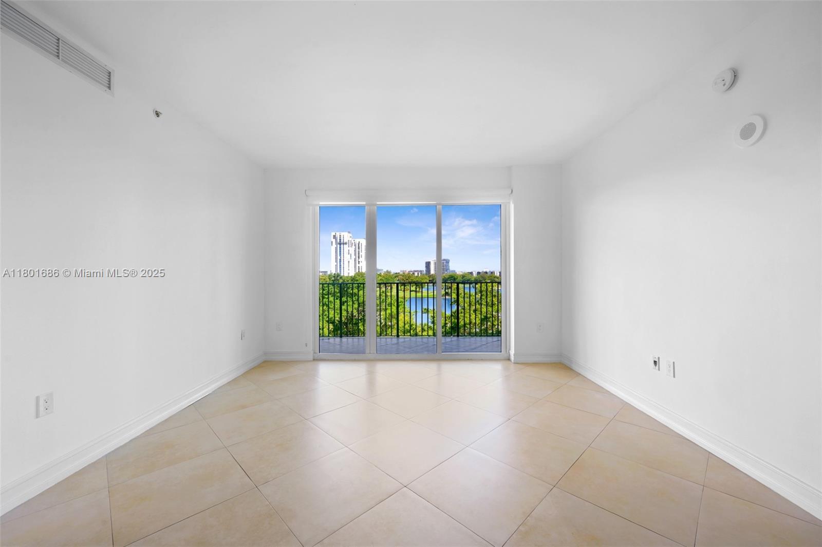 TURNBERRY VLG NO TOWER CO - Residential Lease