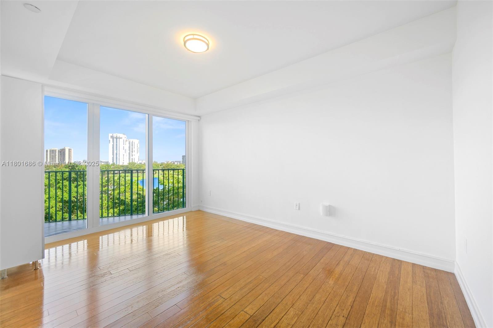 TURNBERRY VLG NO TOWER CO - Residential Lease