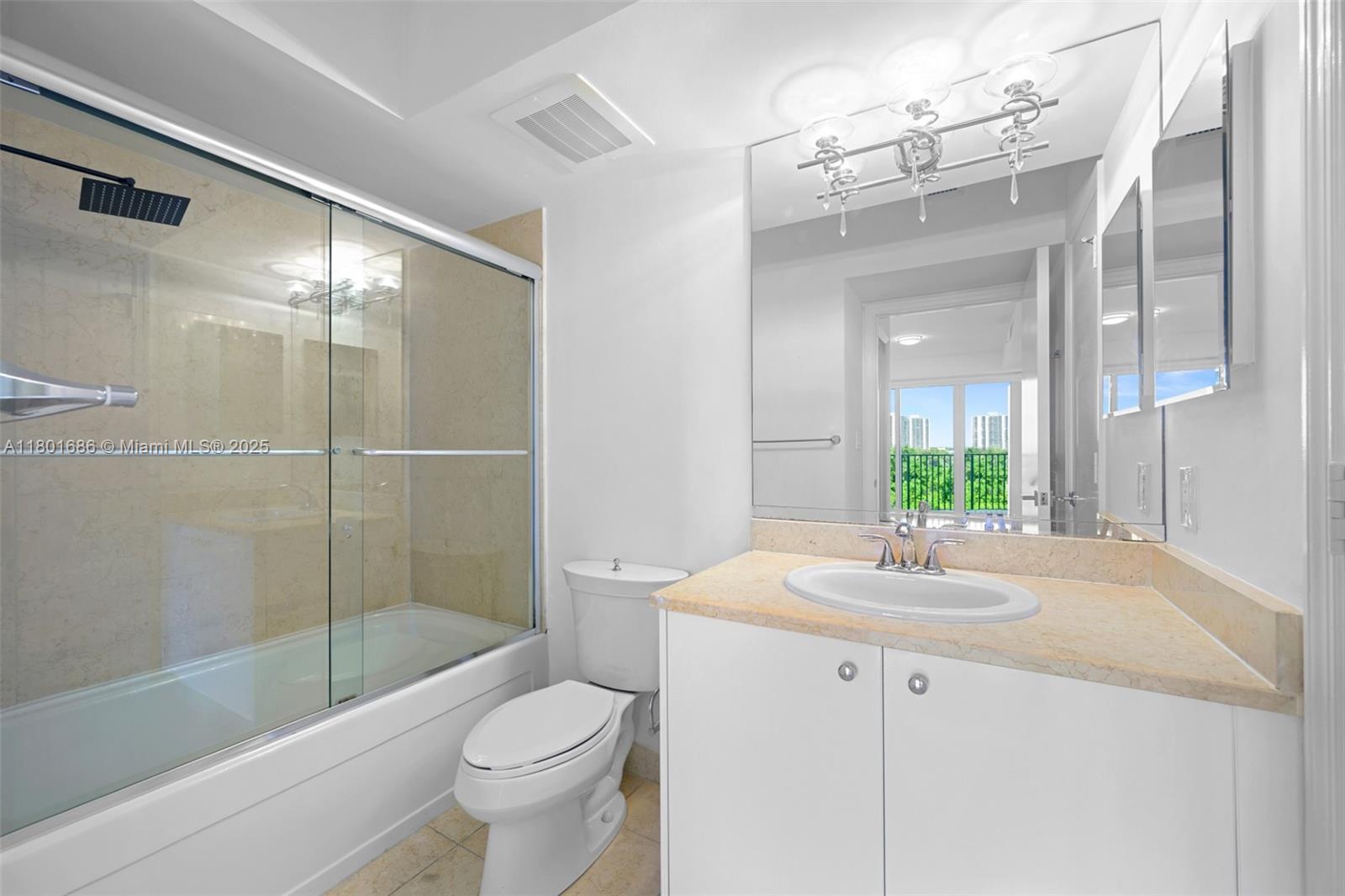 TURNBERRY VLG NO TOWER CO - Residential Lease