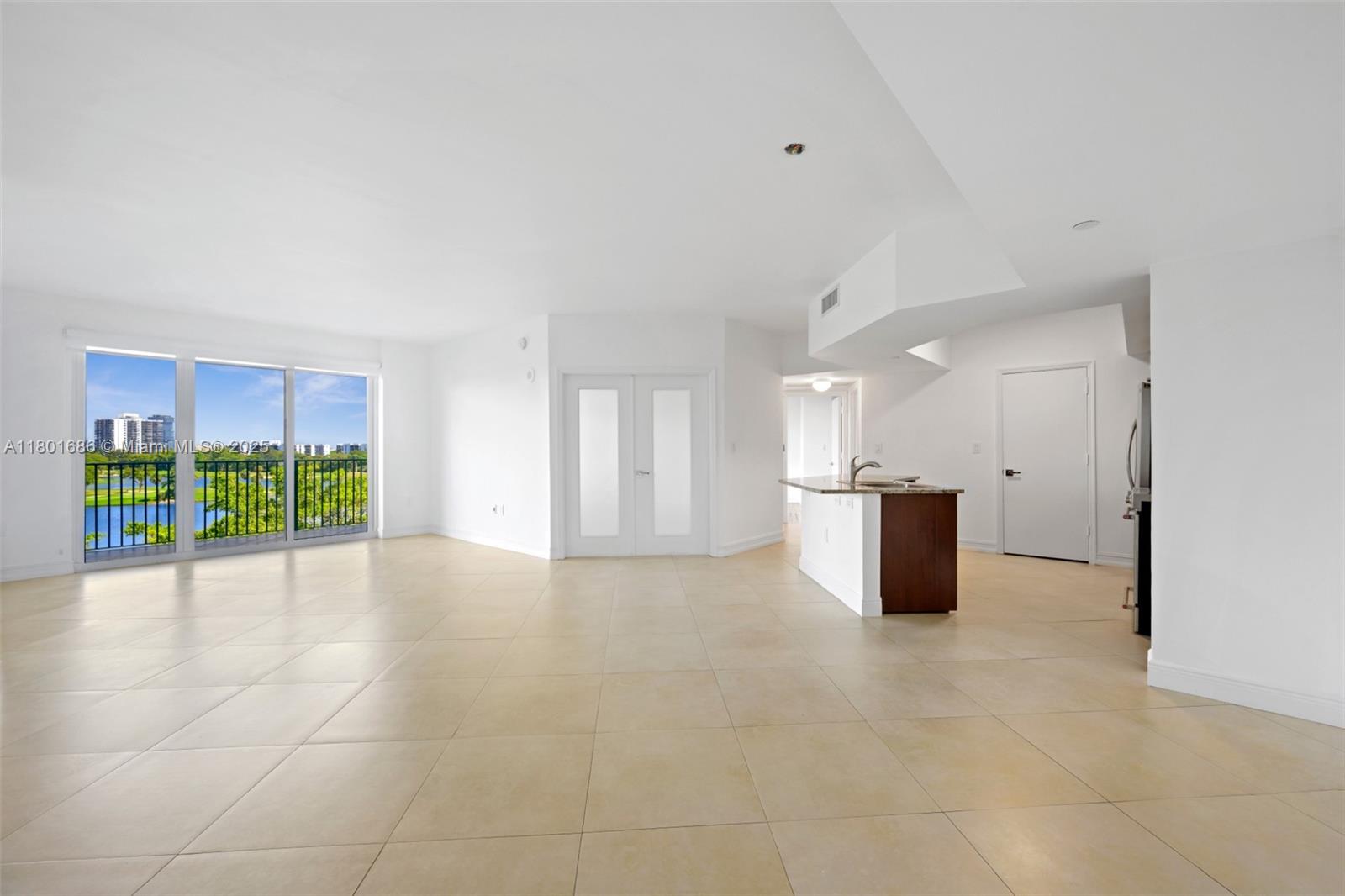 TURNBERRY VLG NO TOWER CO - Residential Lease
