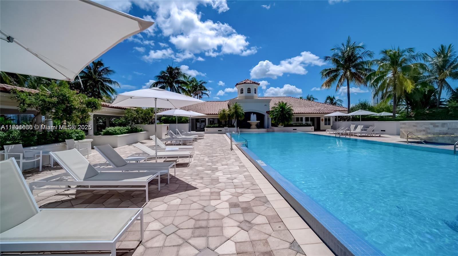 TURNBERRY VLG NO TOWER CO - Residential Lease