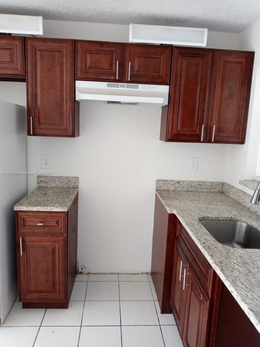 LAUDERDALE NORTH PARK SEC - Residential Lease