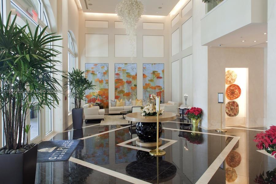 CITYPLACE SOUTH TOWER CON - Residential