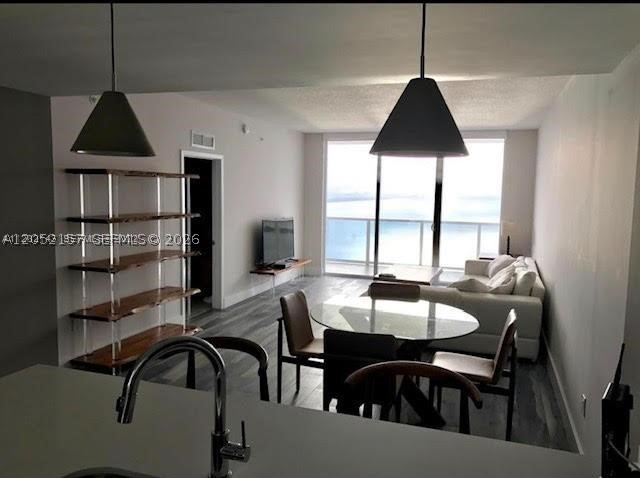 BAY HOUSE MIAMI CONDO - Residential