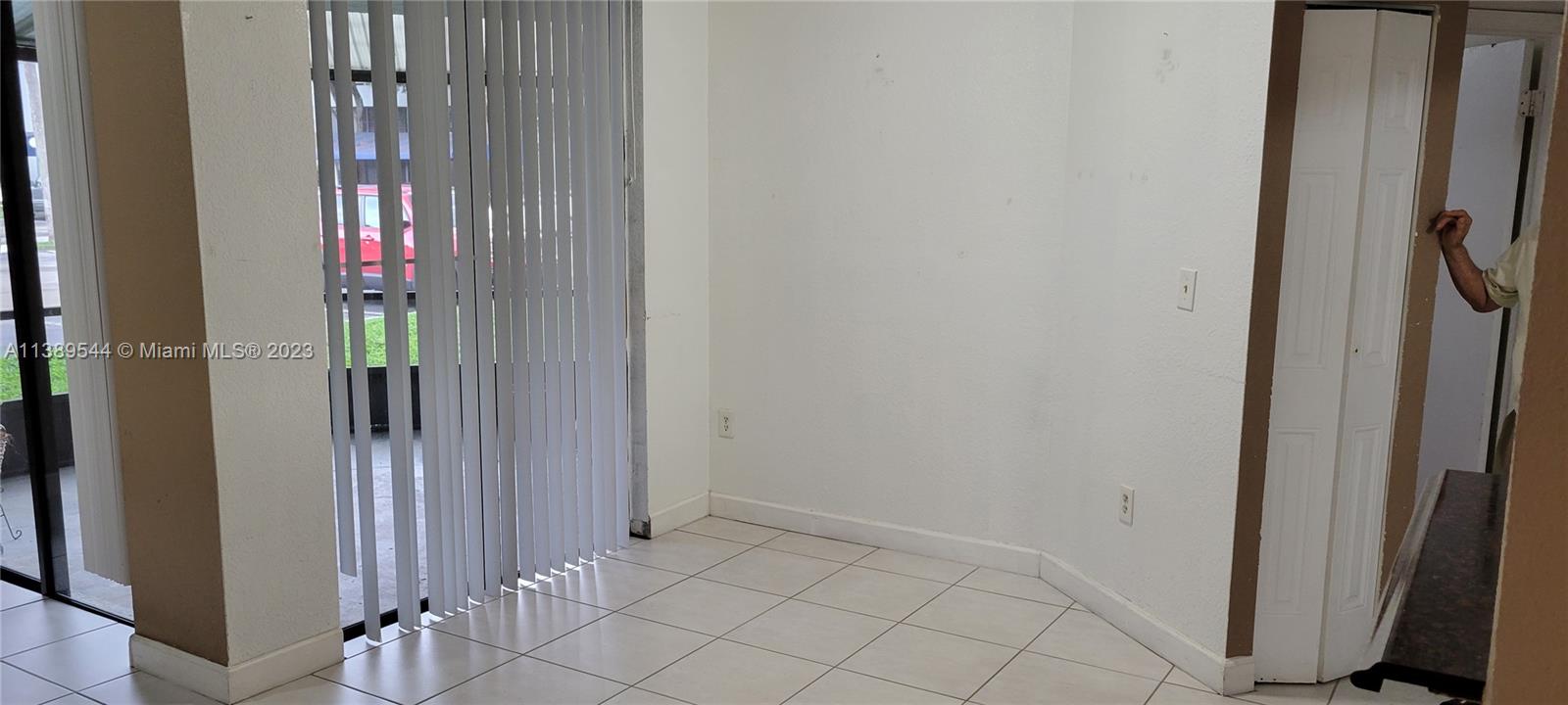 VERABELLA FALLS CONDO - Residential Lease