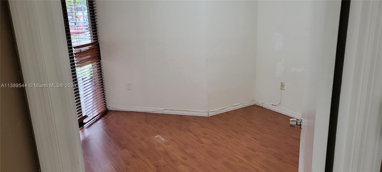 VERABELLA FALLS CONDO - Residential Lease