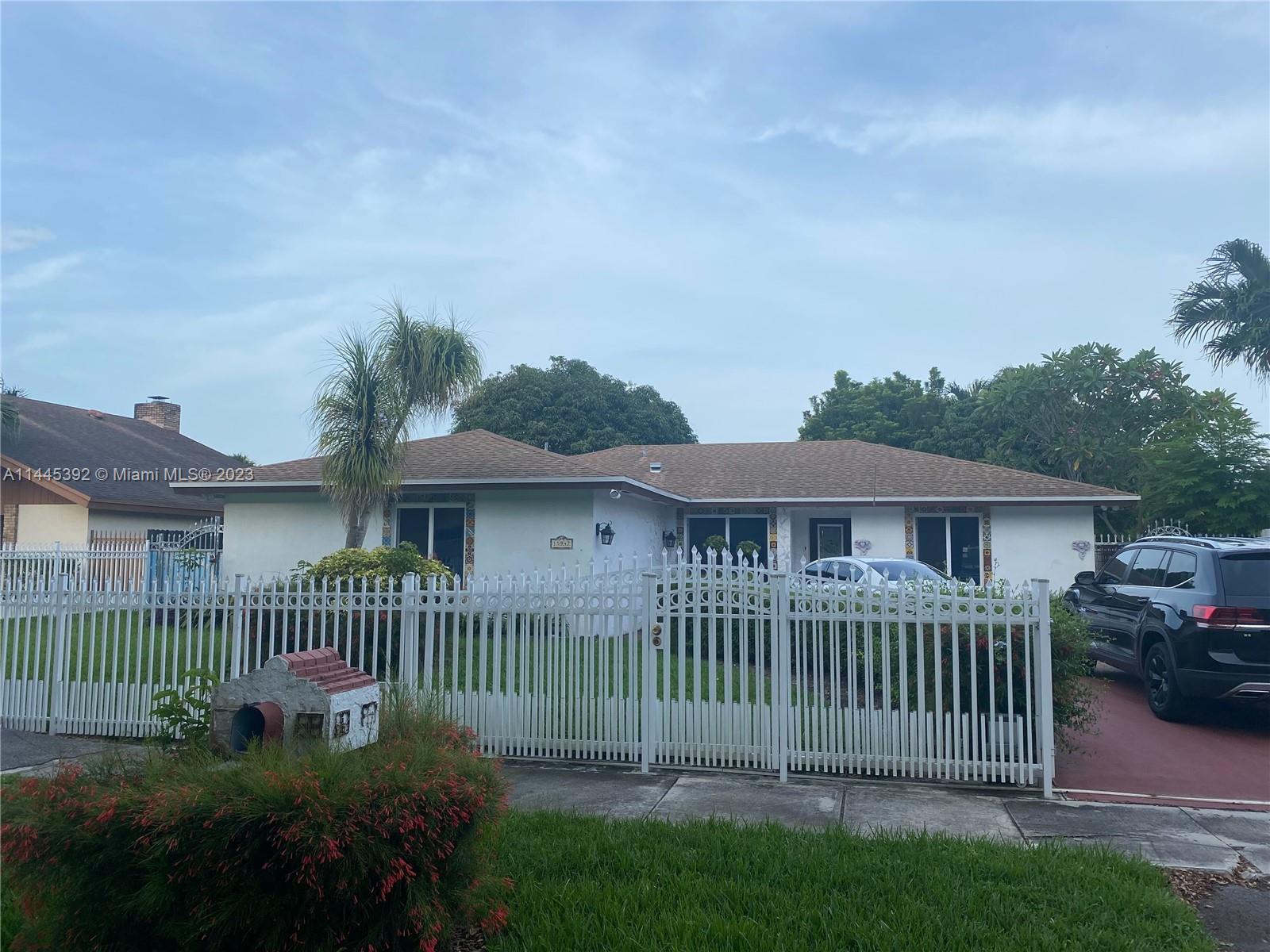 Beautiful 4 bed 3 bath home. No neighbors in rear of the home. In law quarters potential with private entrance. Minutes from the turnpike.