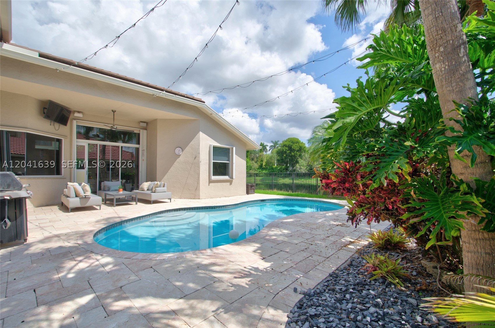 JASMINE ISLAND - Residential