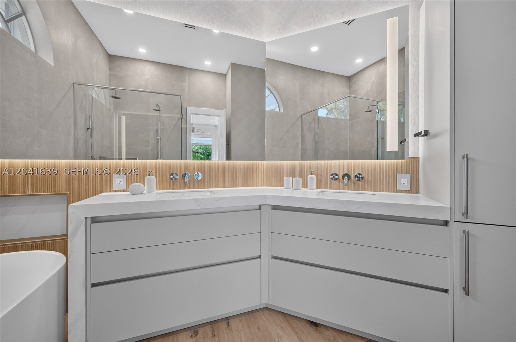 JASMINE ISLAND - Residential
