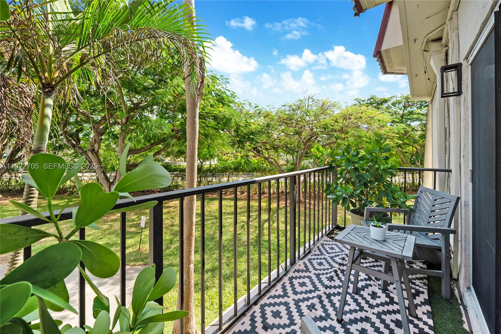 VILLAS OF PINECREST CONDO - Residential