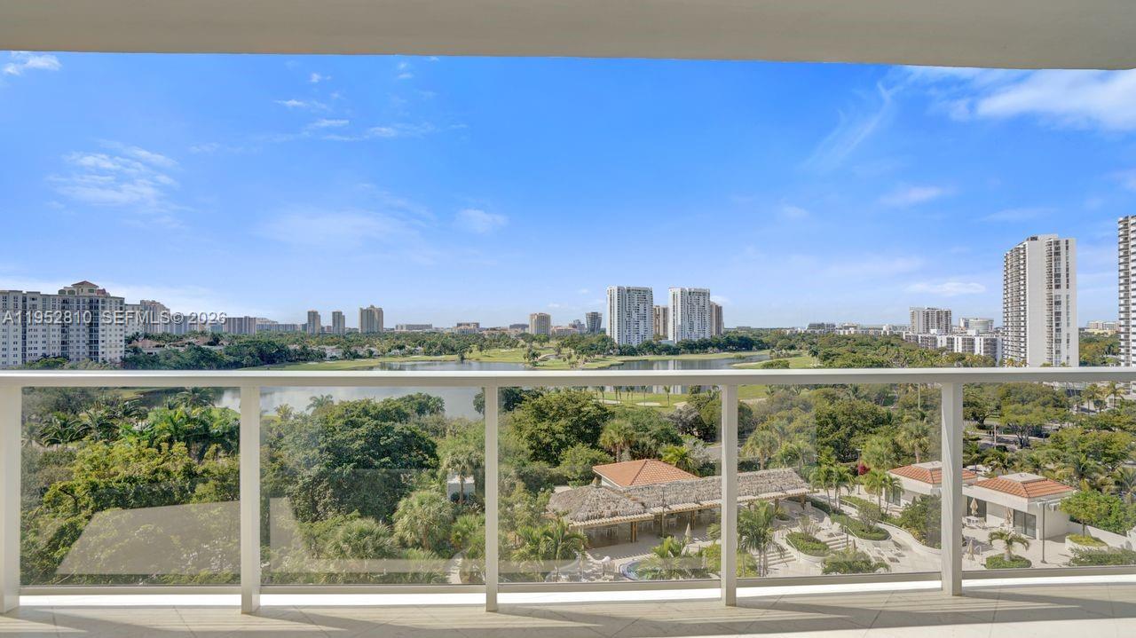 HAMPTONS WEST CONDO - Residential