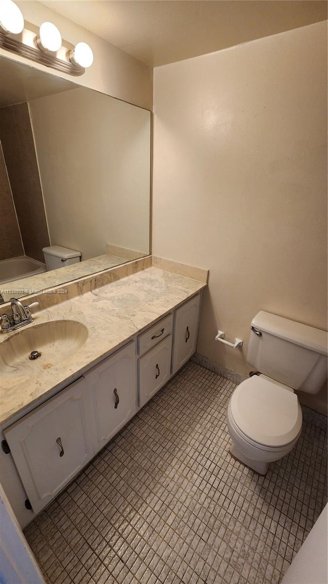 FRENCH VILLAS CONDO - Residential Lease