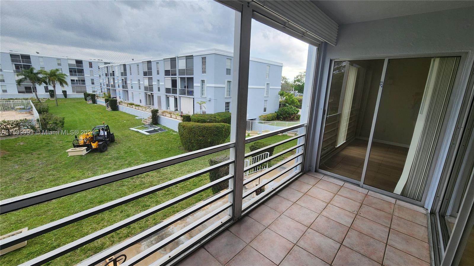 FRENCH VILLAS CONDO - Residential Lease