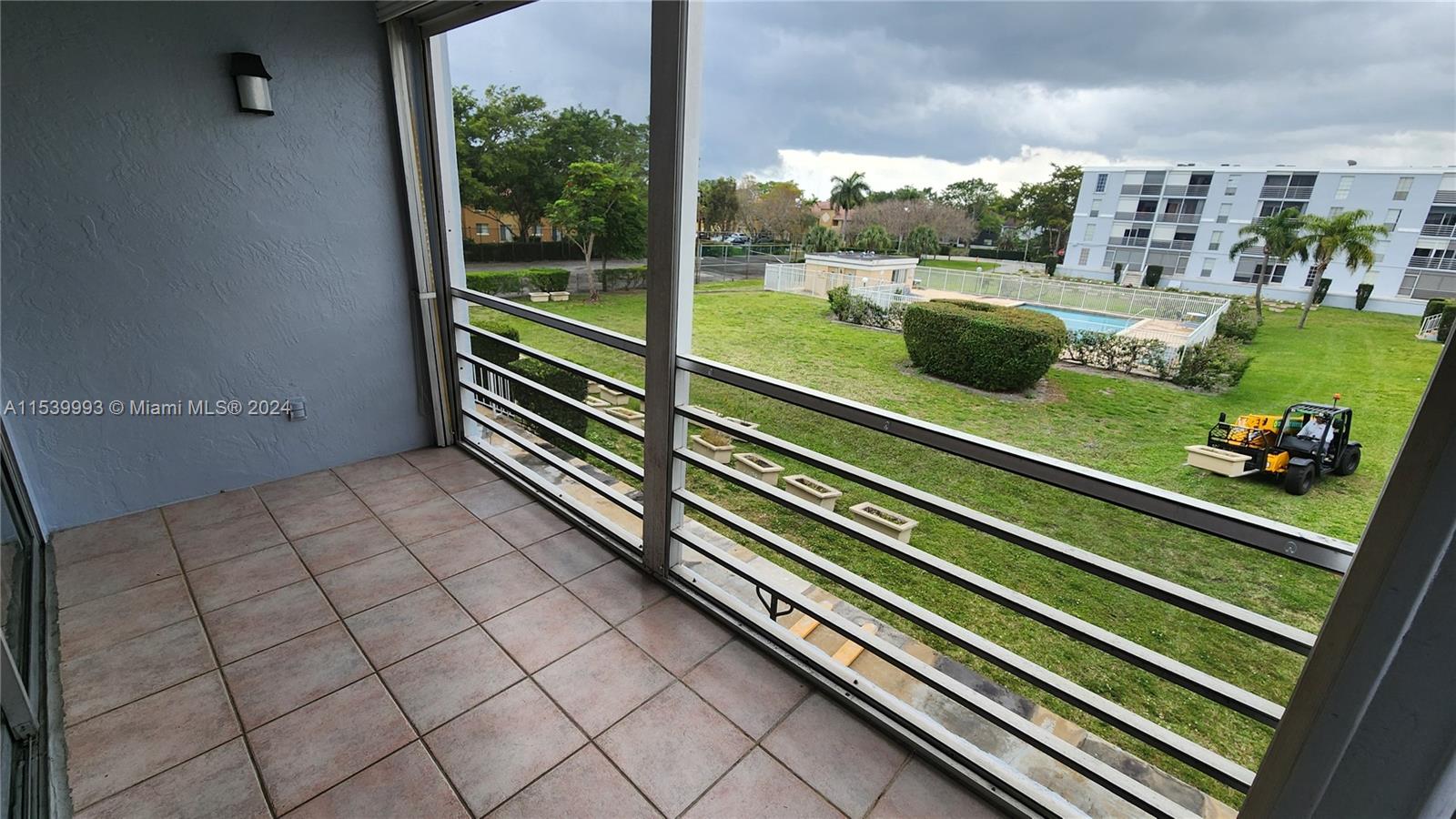 FRENCH VILLAS CONDO - Residential Lease