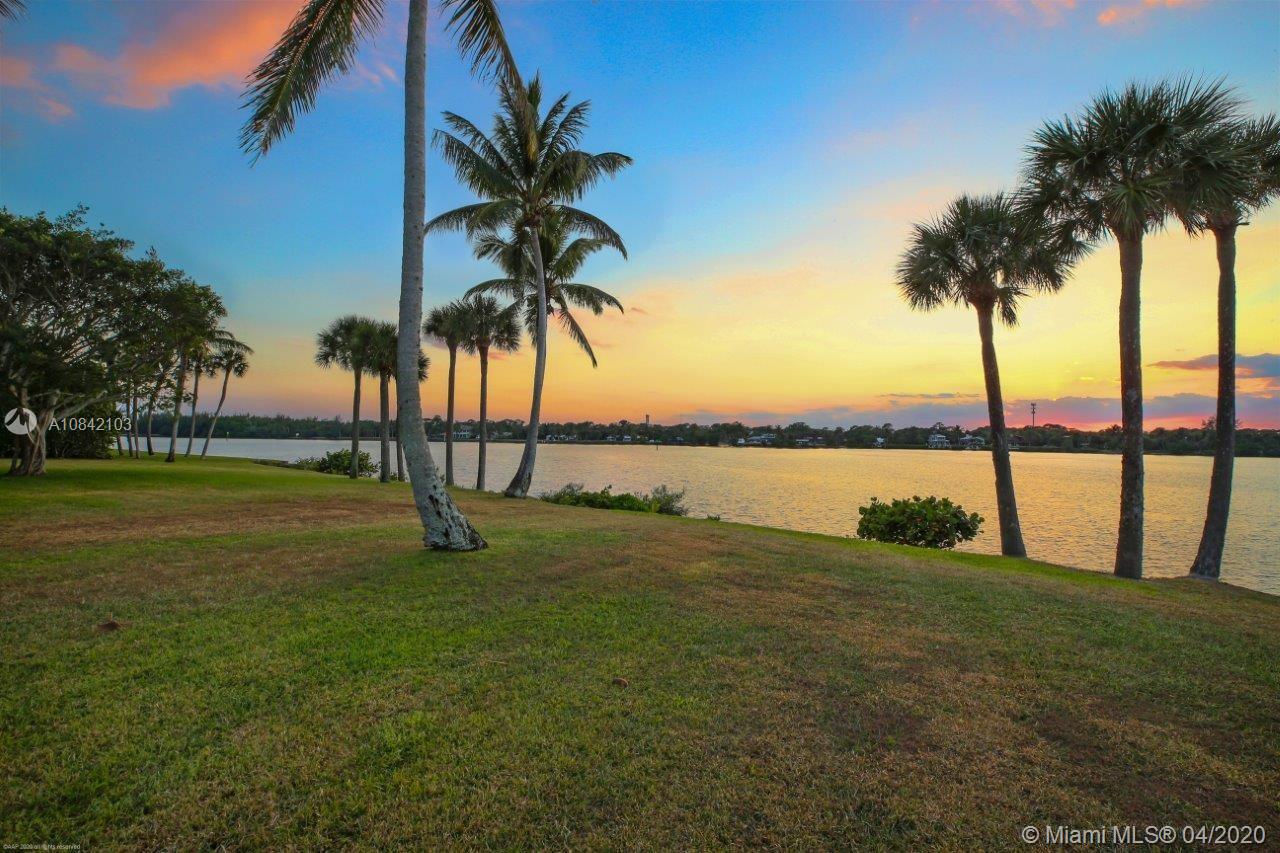 JUPITER ISLAND - Land
