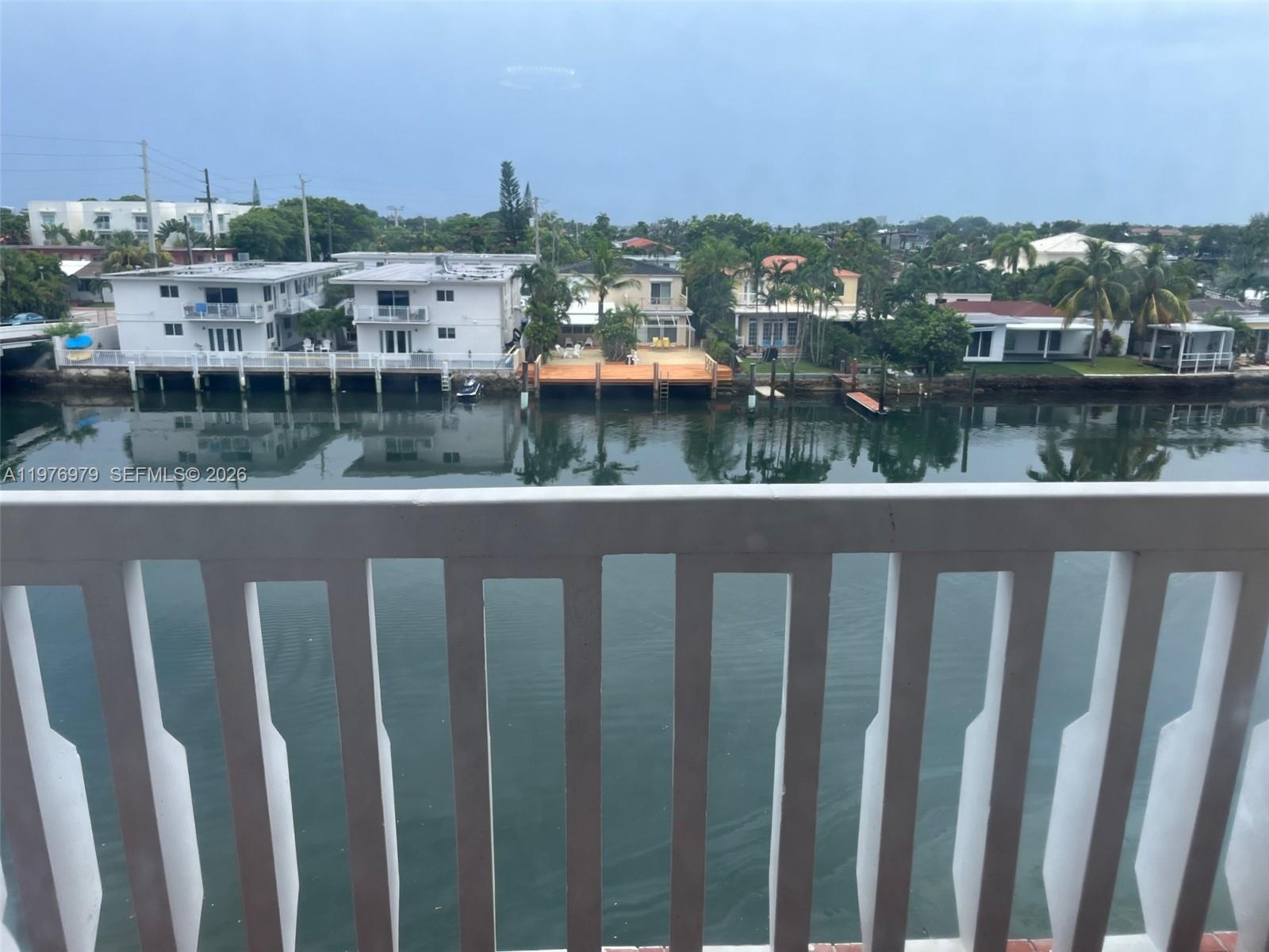 COLONNADE BAY CONDO - Residential