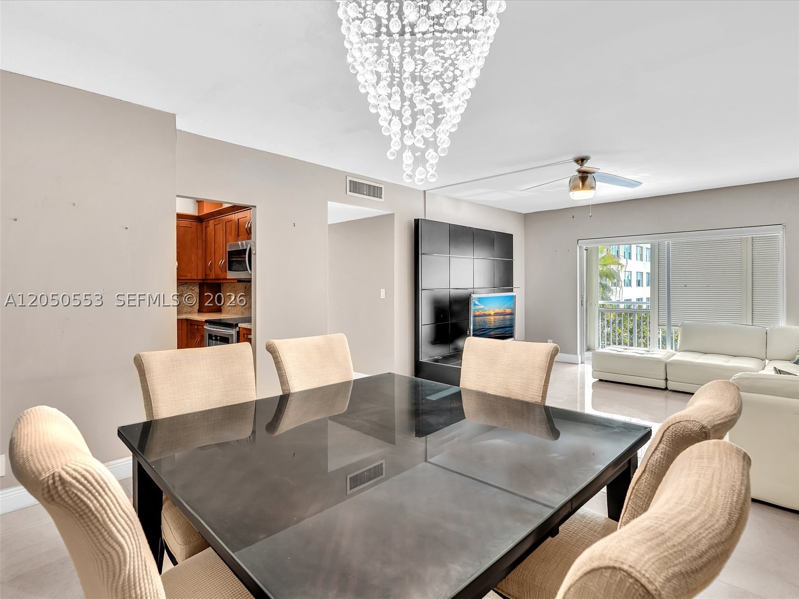 HILLCREST NO 21 CONDO - Residential