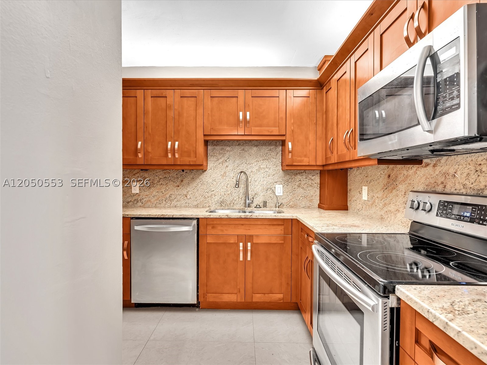 HILLCREST NO 21 CONDO - Residential