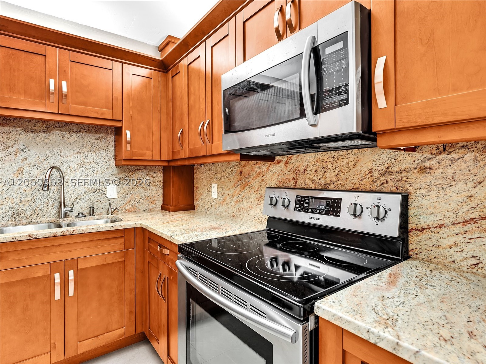 HILLCREST NO 21 CONDO - Residential