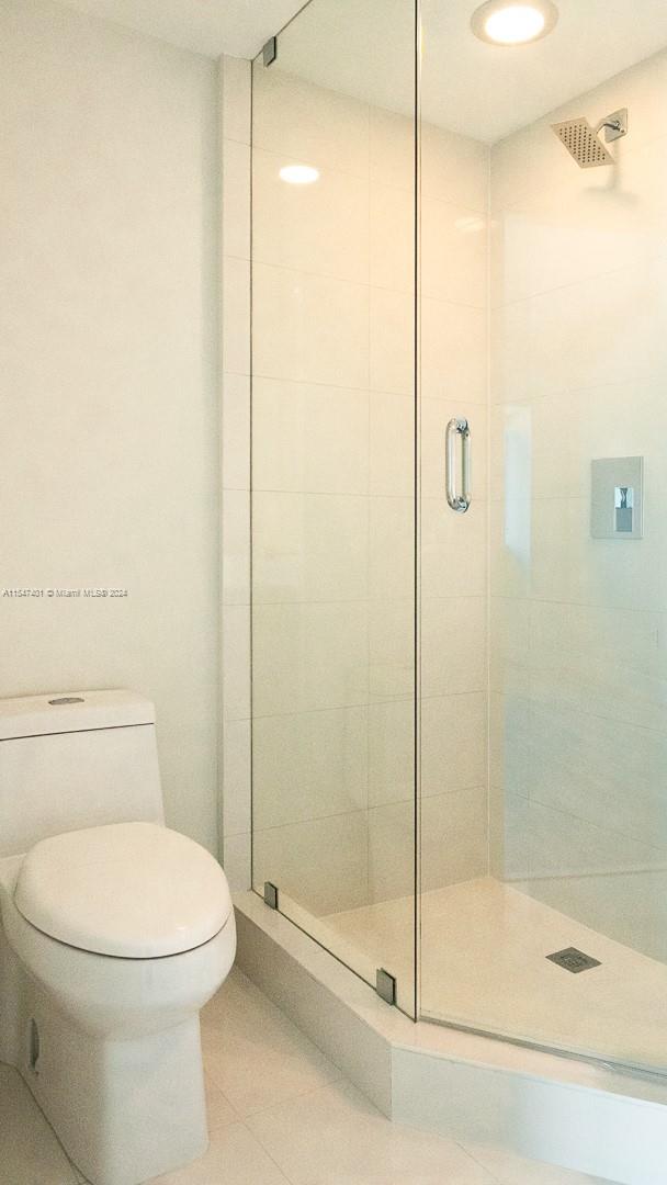 PARAISO BAY CONDO - Residential Lease