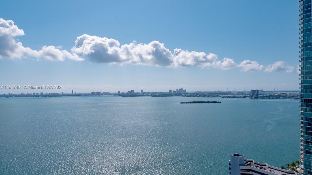 PARAISO BAY CONDO - Residential Lease
