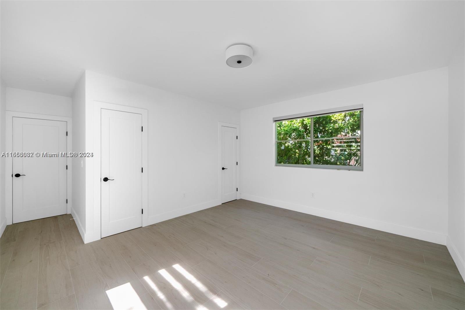 AMD PLAT OF SUNSET LAKE S - Residential Lease