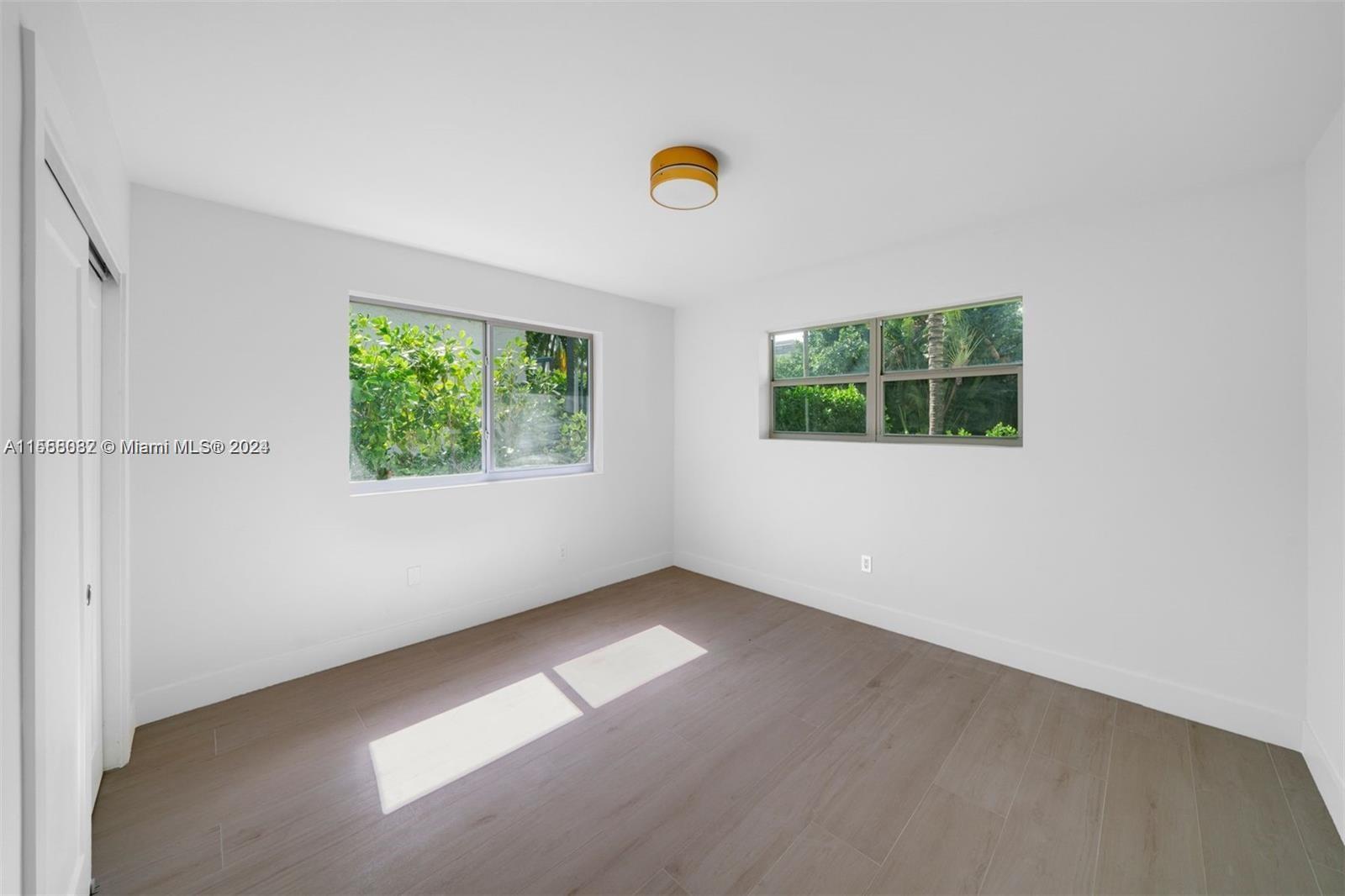 AMD PLAT OF SUNSET LAKE S - Residential Lease