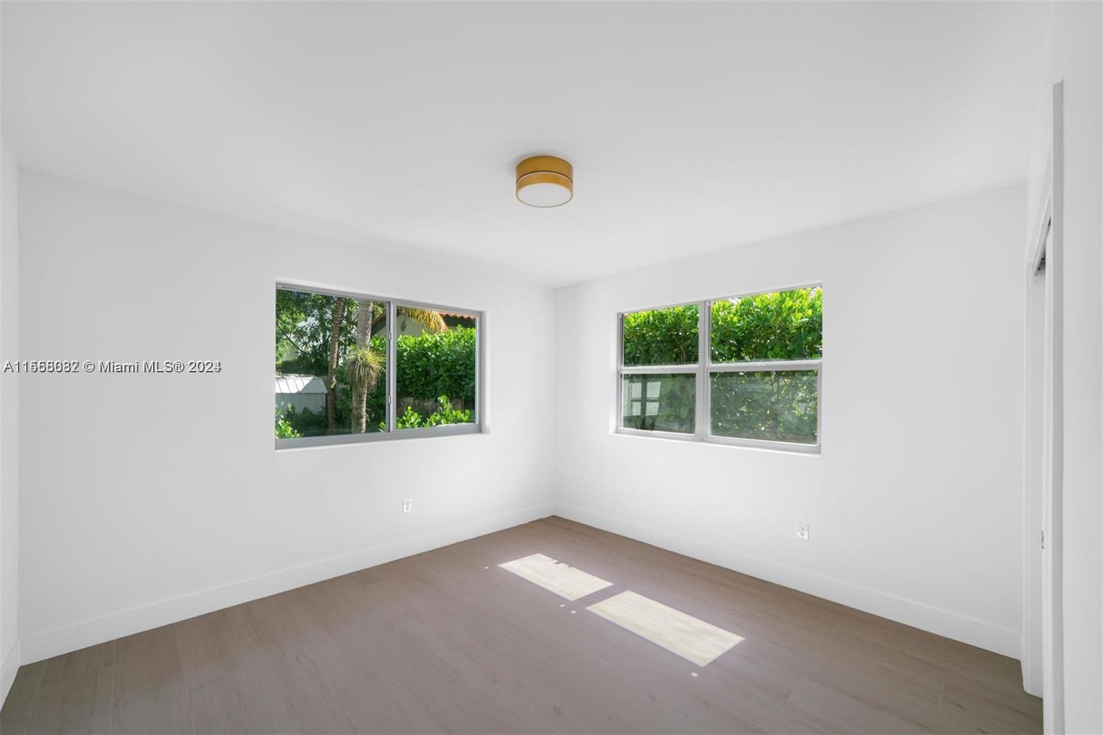 AMD PLAT OF SUNSET LAKE S - Residential Lease