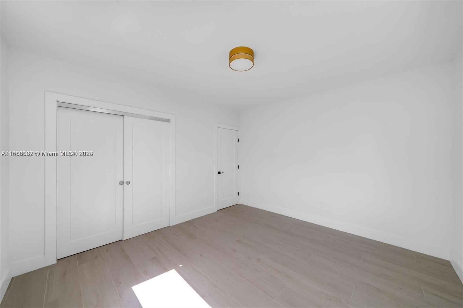 AMD PLAT OF SUNSET LAKE S - Residential Lease