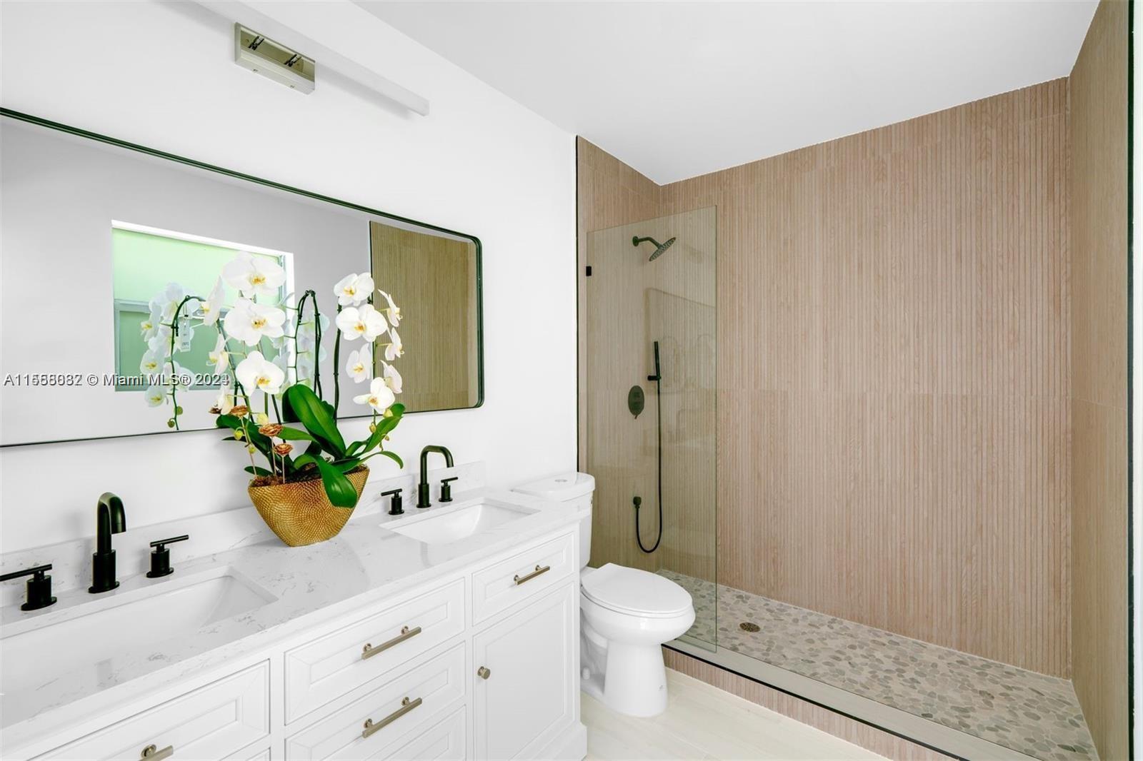AMD PLAT OF SUNSET LAKE S - Residential Lease