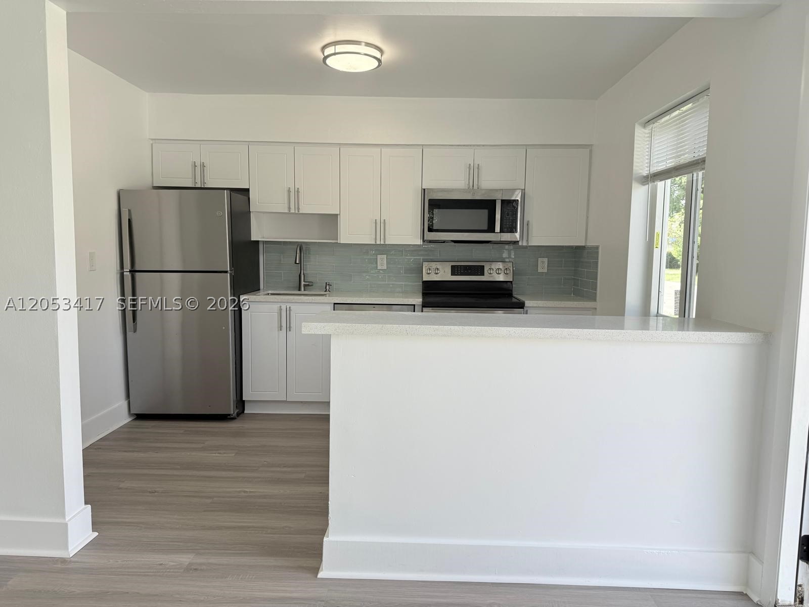 HALLANDALE GARDEN PARK - Residential Lease