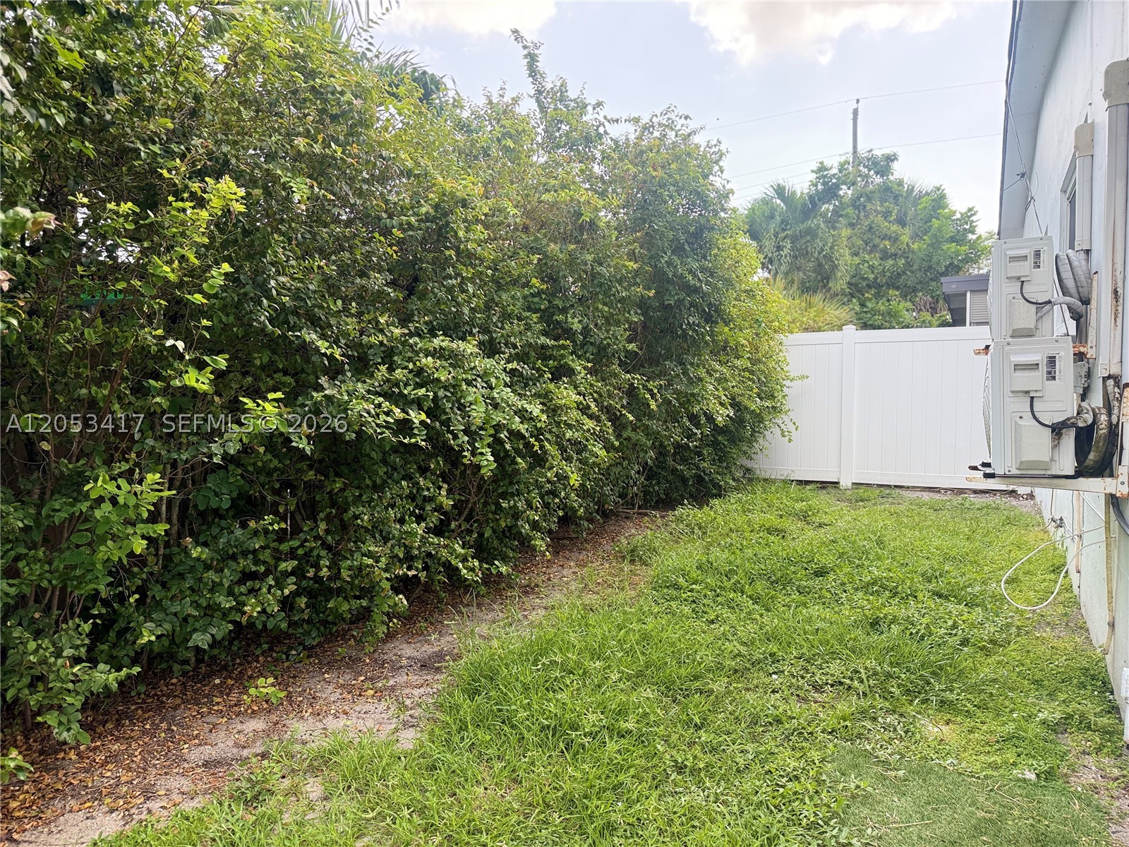 HALLANDALE GARDEN PARK - Residential Lease