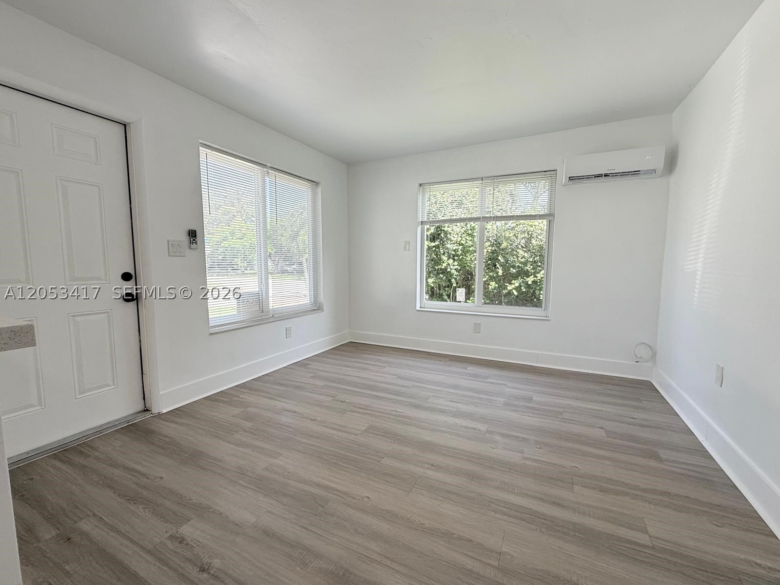 HALLANDALE GARDEN PARK - Residential Lease