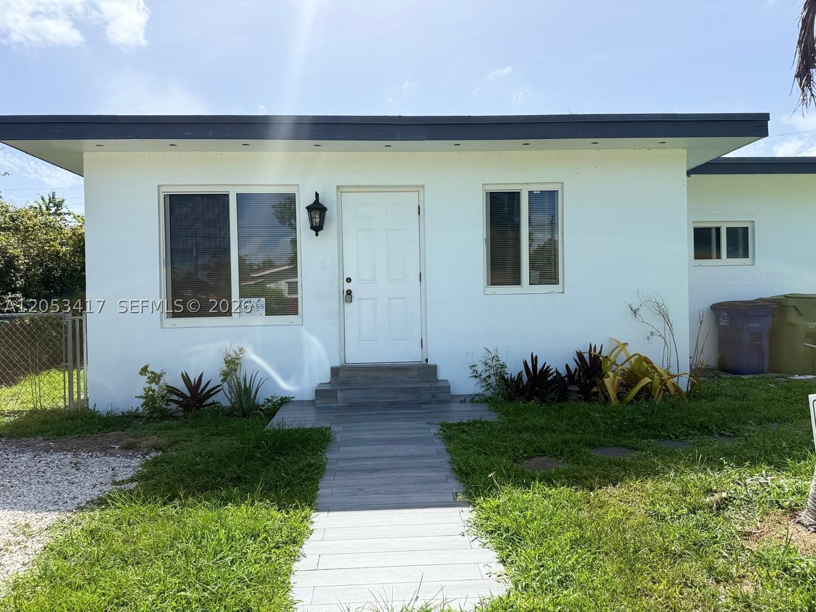 HALLANDALE GARDEN PARK - Residential Lease