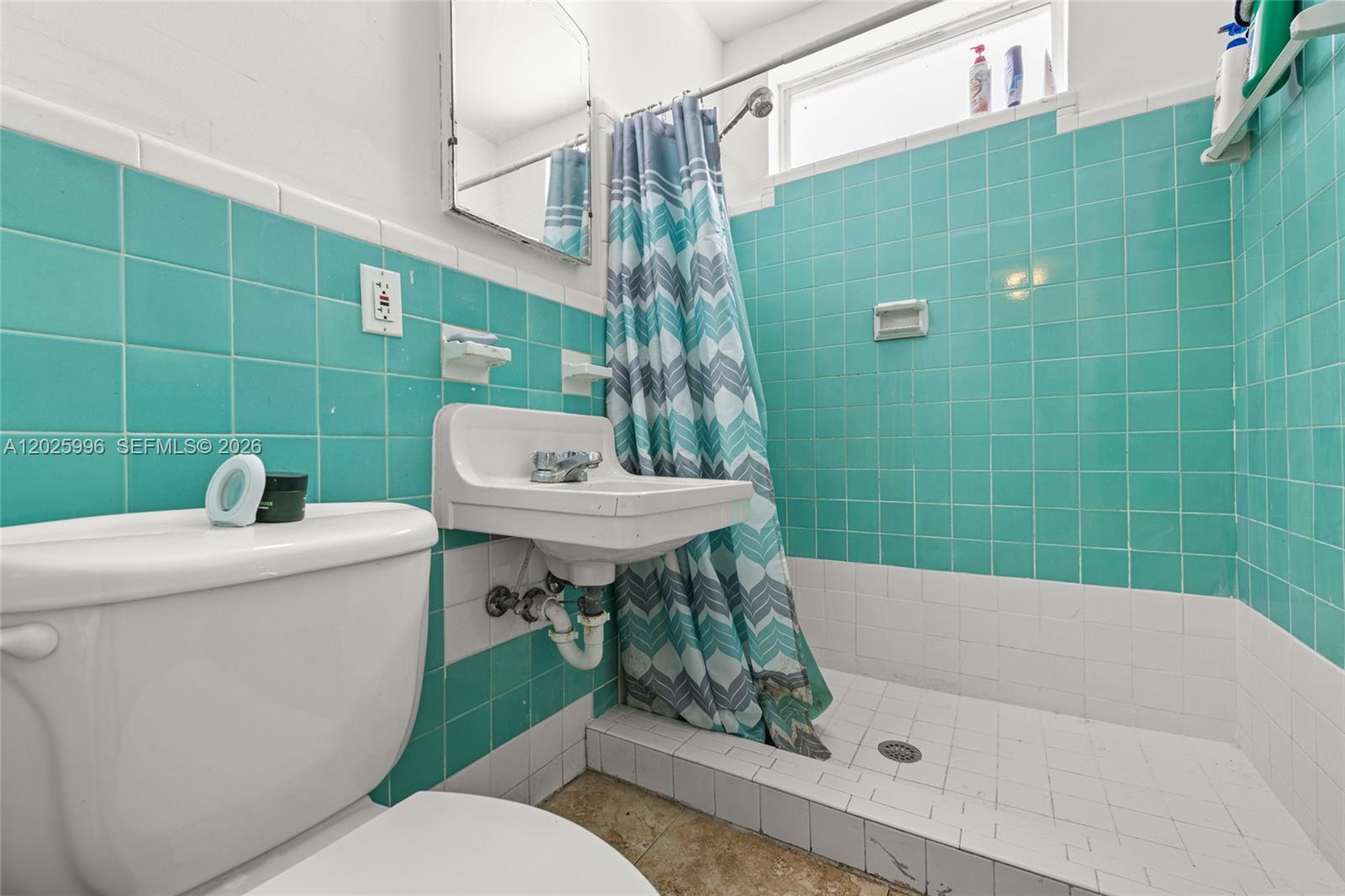 ALTON BEACH BAY FRONT RE- - Residential Income
