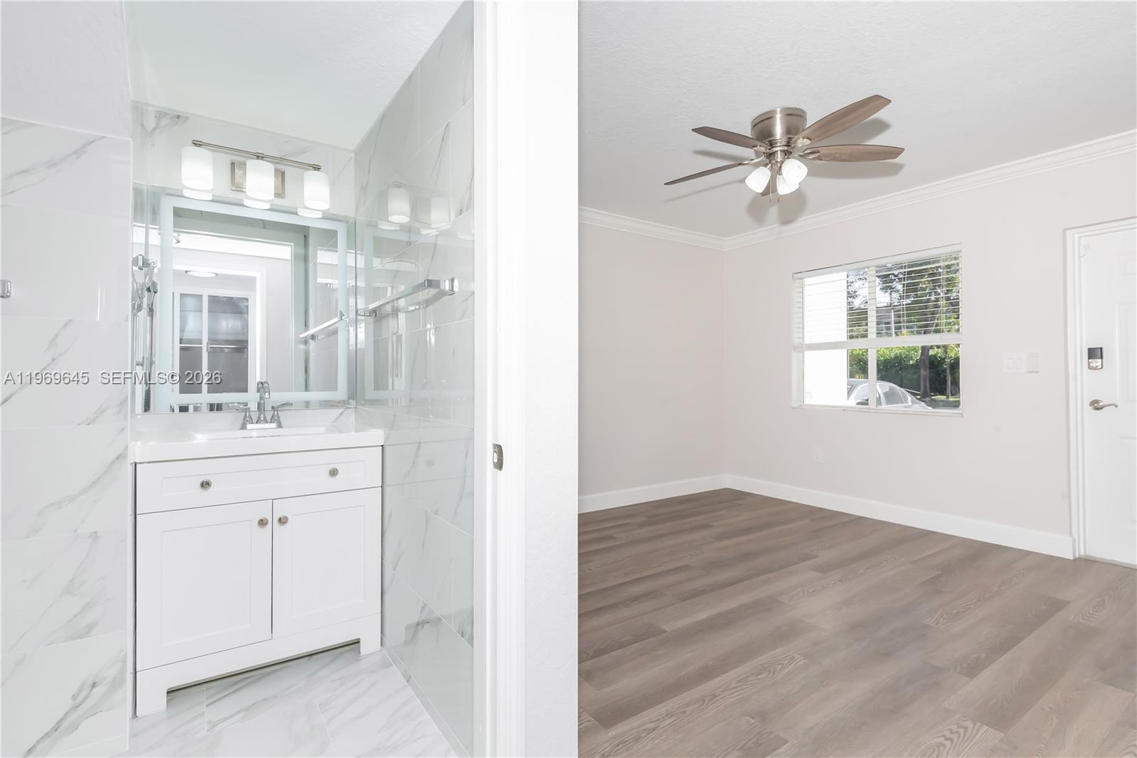 IBIS VILLAS AT DORAL COND - Residential