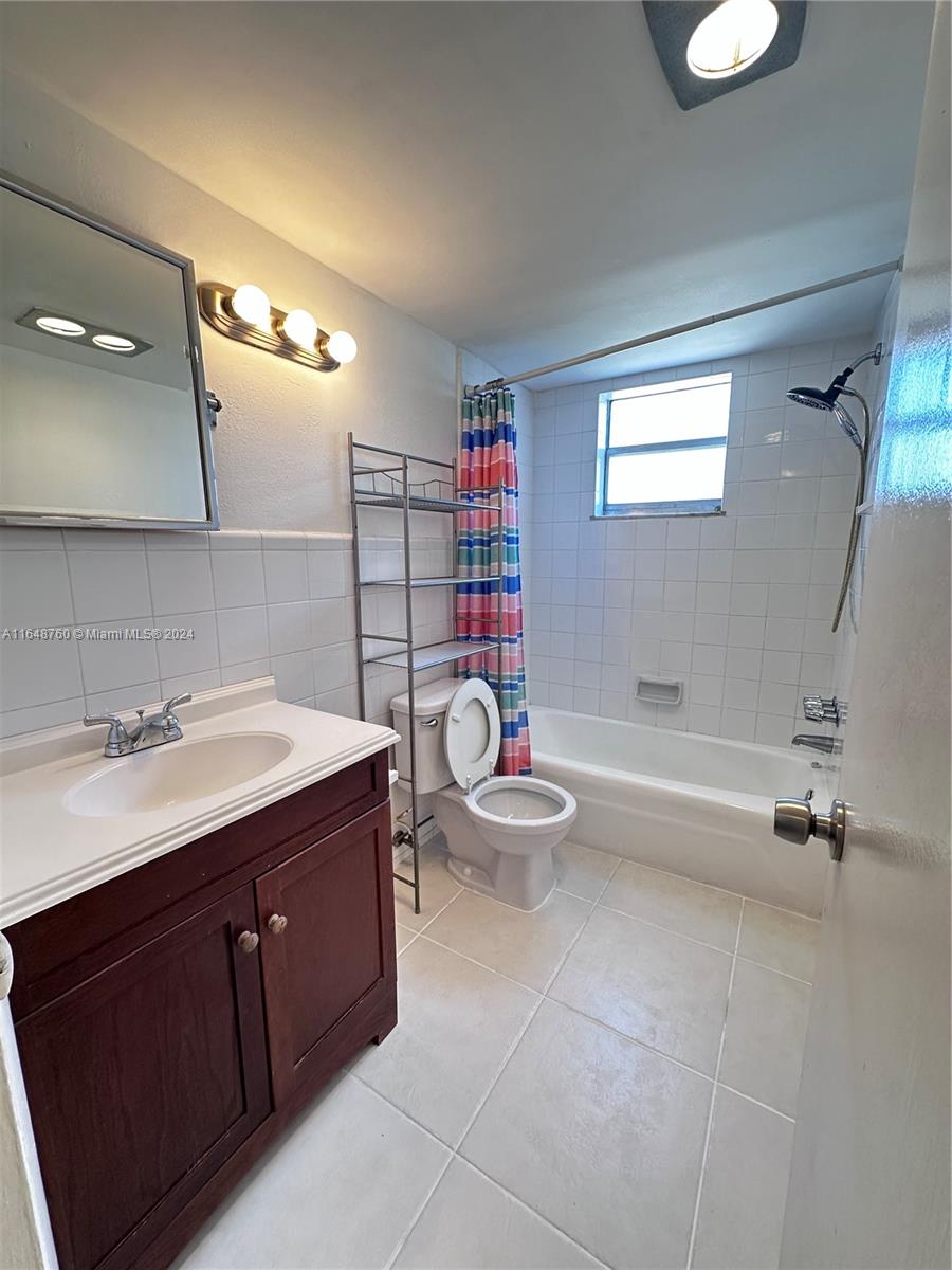 CRYSTAL CONDO - Residential Lease