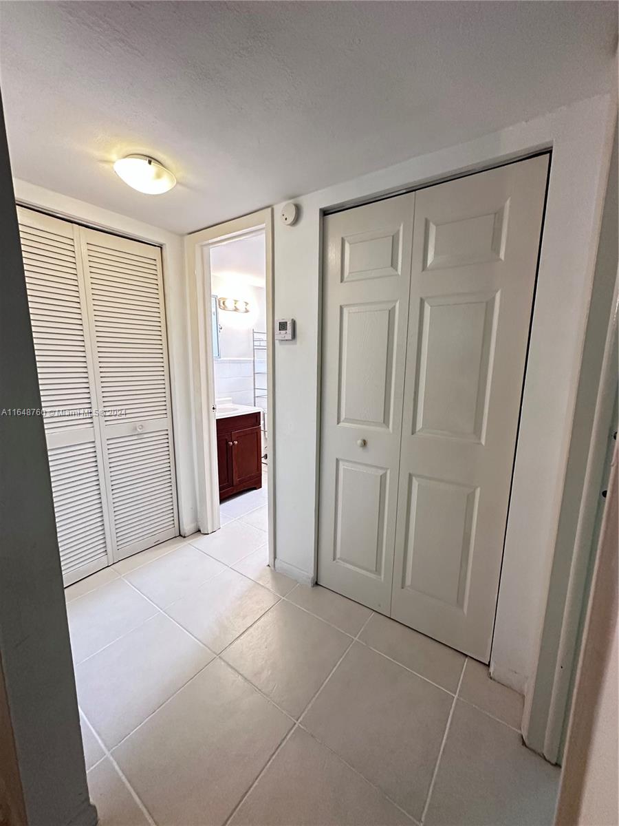 CRYSTAL CONDO - Residential Lease
