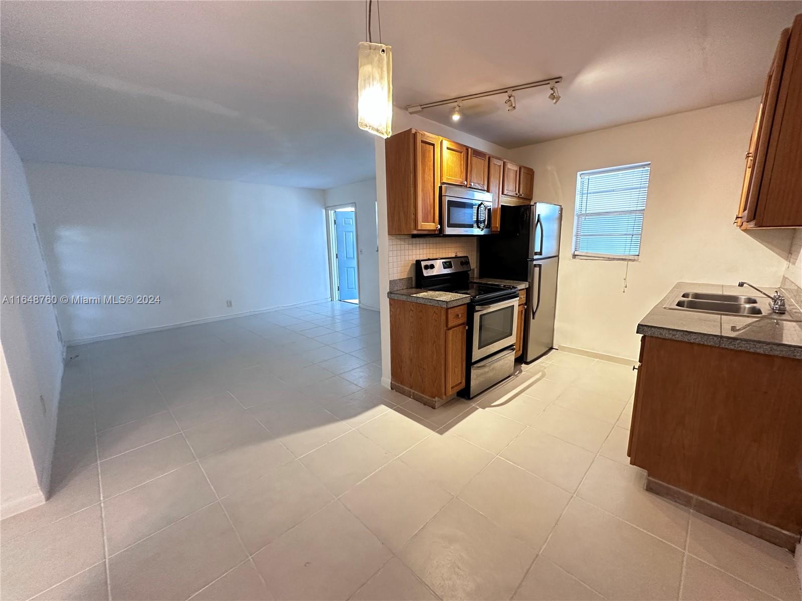 CRYSTAL CONDO - Residential Lease