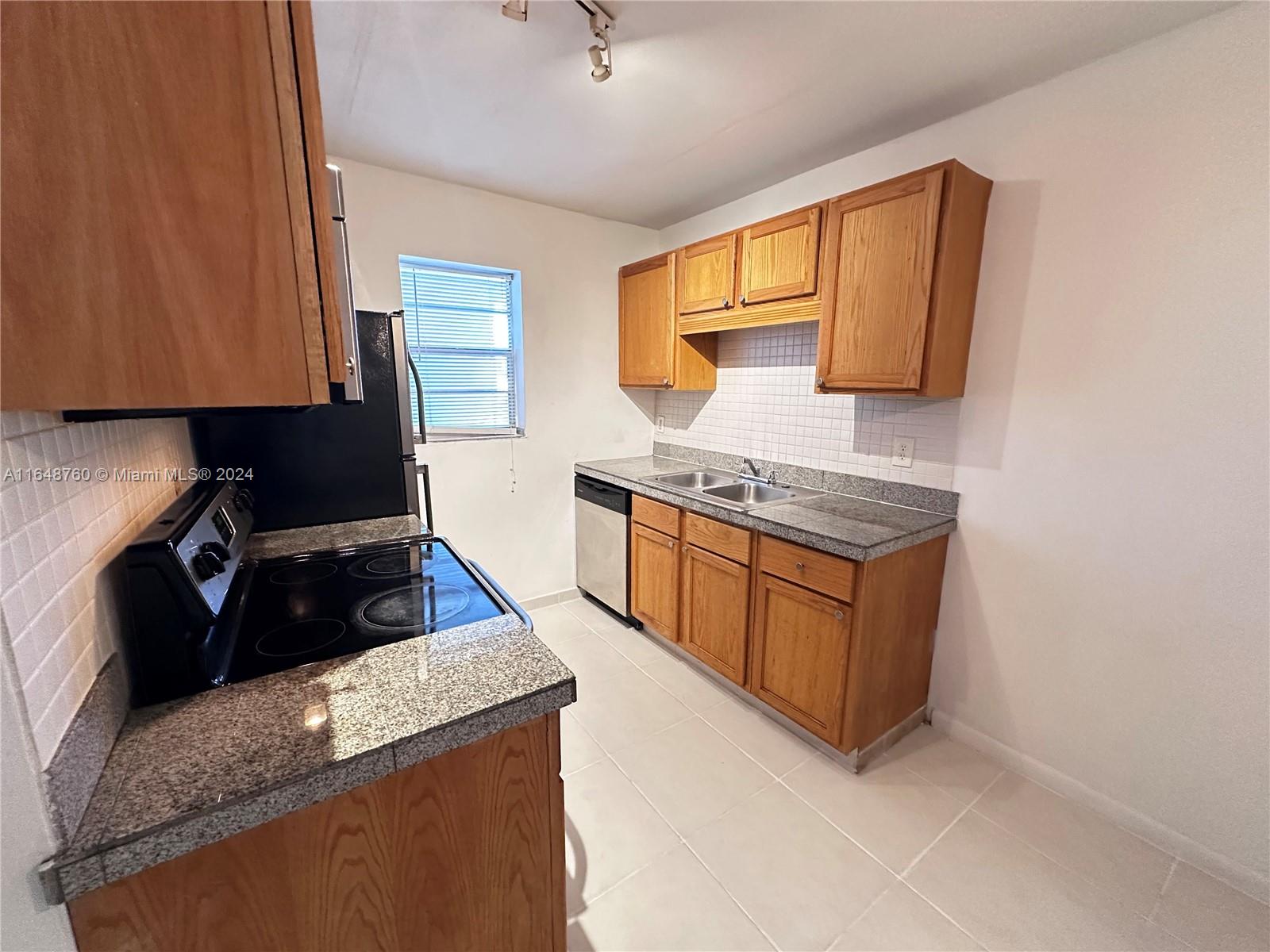 CRYSTAL CONDO - Residential Lease