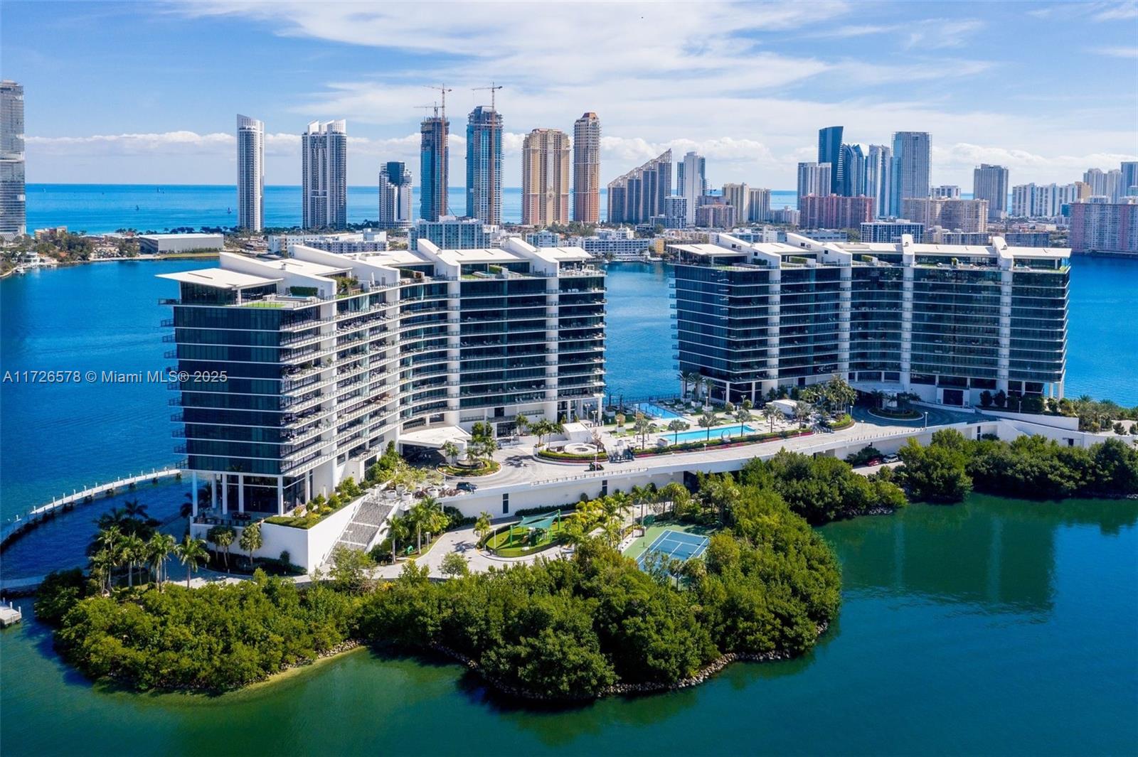 PRIVE CONDO - Residential