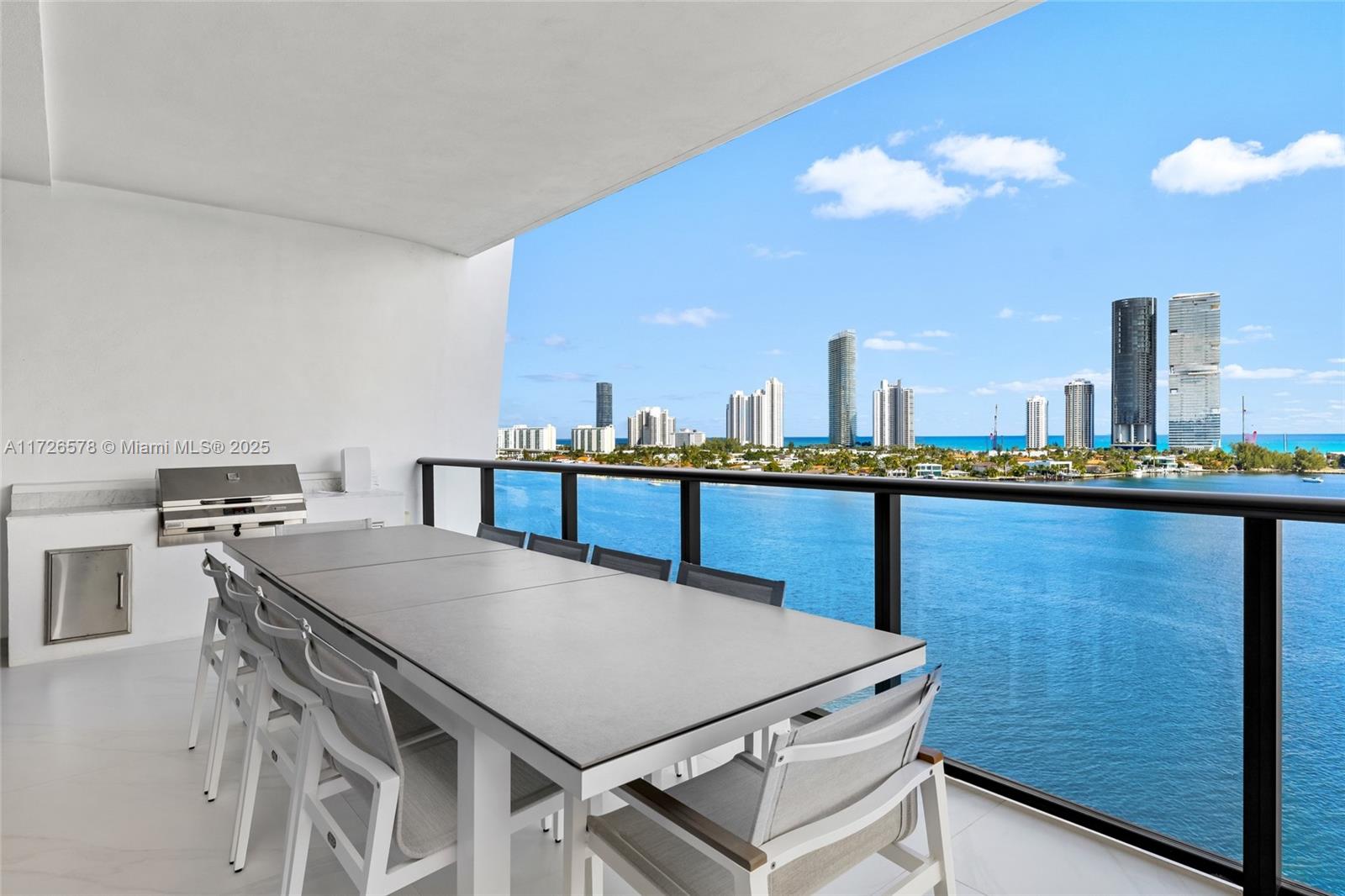 PRIVE CONDO - Residential
