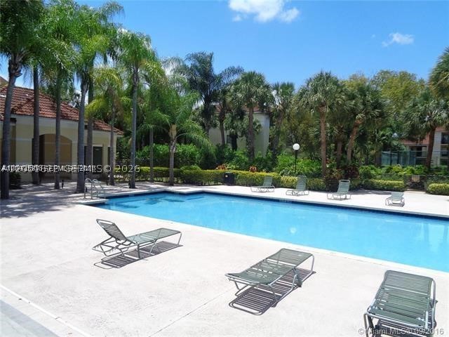 HOLLYWOOD PARC CONDOMINIU - Residential Lease