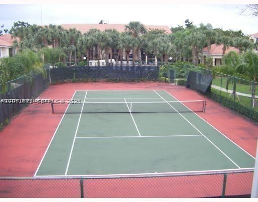 HOLLYWOOD PARC CONDOMINIU - Residential Lease