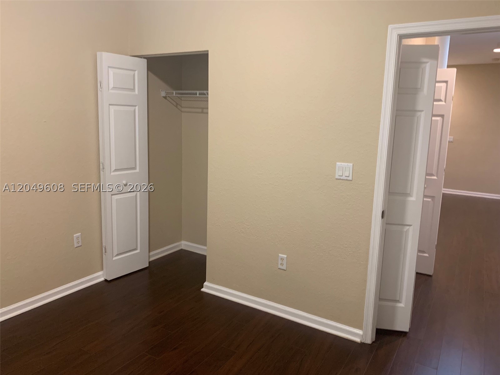 OAKLAND LAKES - Residential Lease