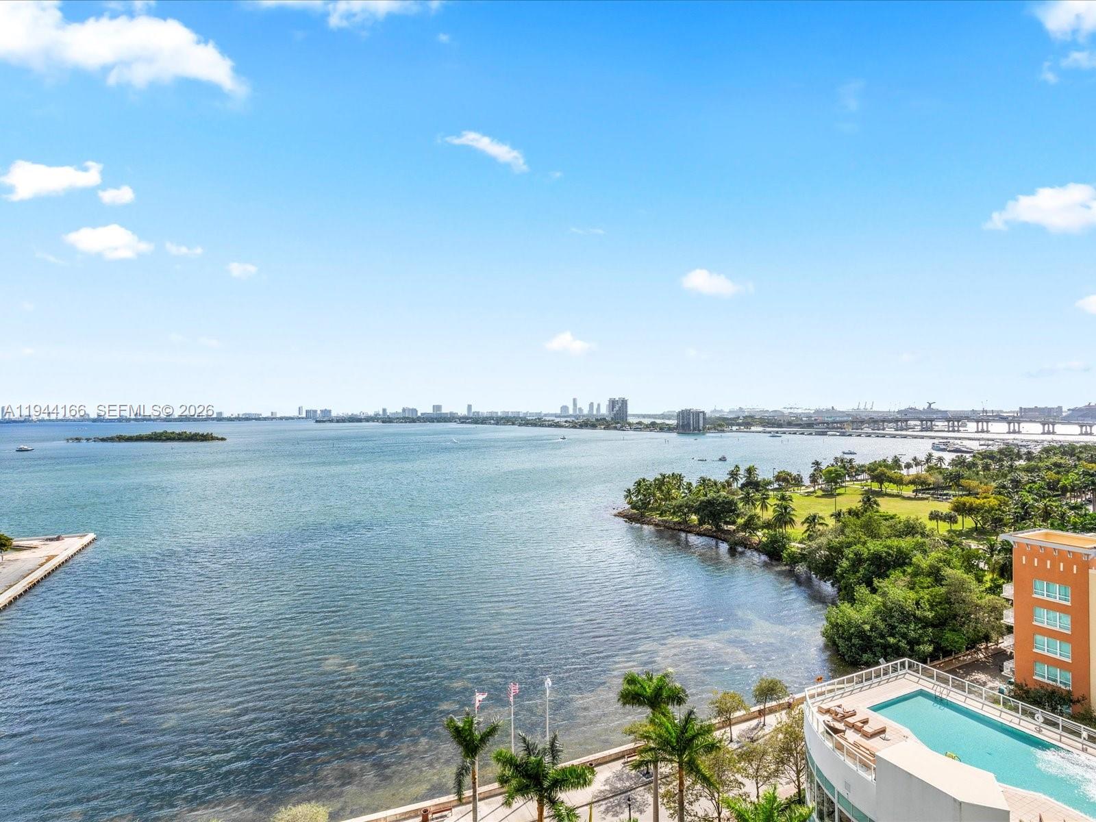 PARAMOUNT BAY CONDO - Residential