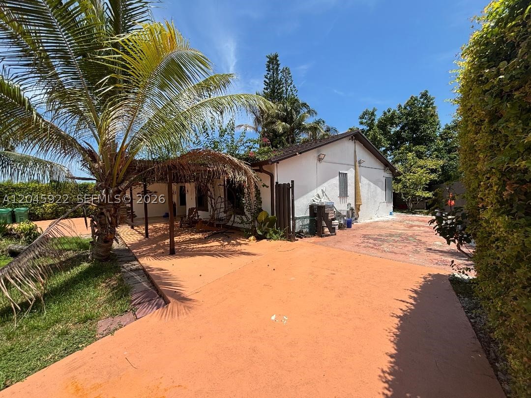 CAMBRIDGE ESTATES - Residential Lease