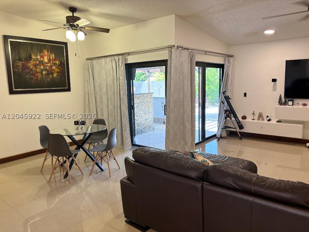 CAMBRIDGE ESTATES - Residential Lease